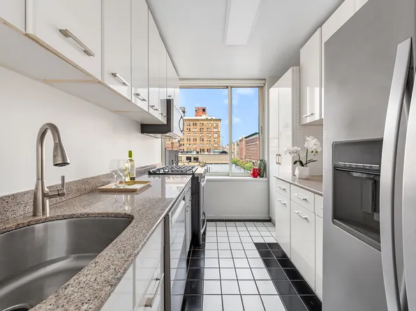 2373 Broadway image 3 of 8