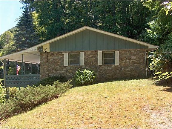 2nd image of 775 Dogwood Dr