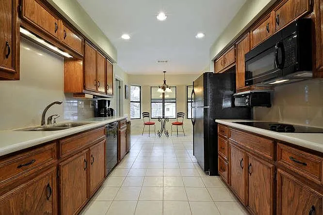 4313 E Cordoba Cir — Photo 10