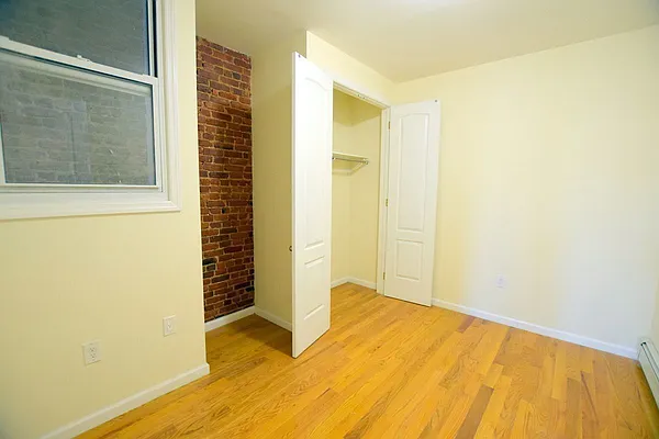 Rented by Compass | media 7