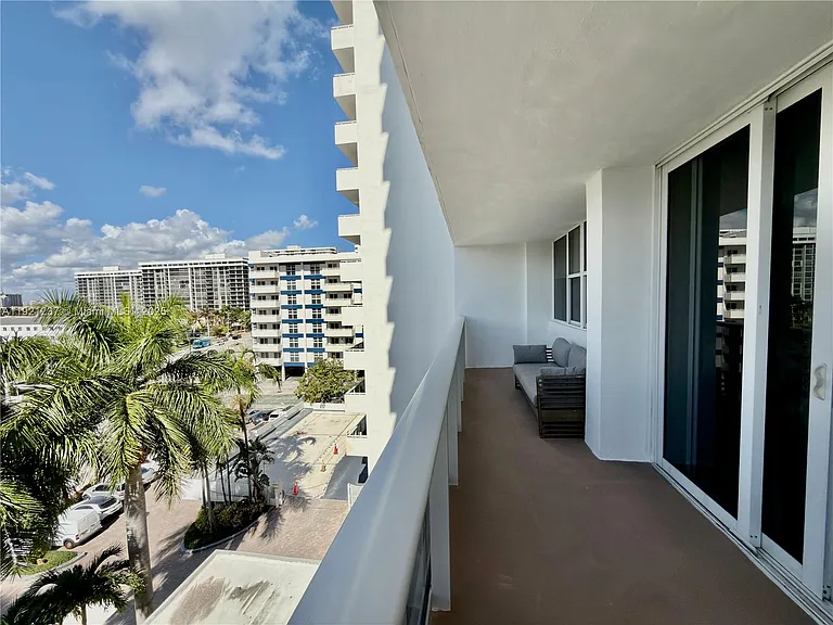 3140 S Ocean Dr #512 — Photo 21