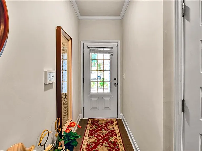 2423 Chene Dr — Photo 3