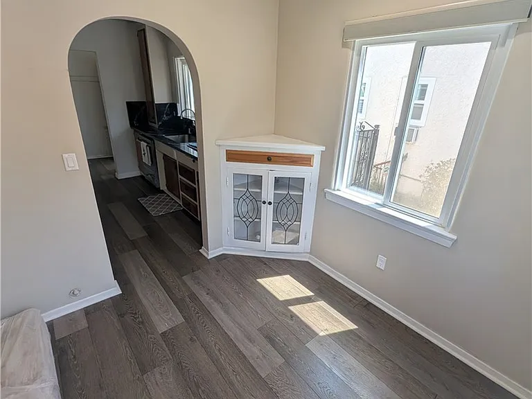 2609 Birch St — Photo 34