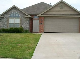 2206 SW Chaddington Rd, Bentonville, AR 72712