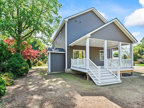 5th image of 132 Barrington Rd