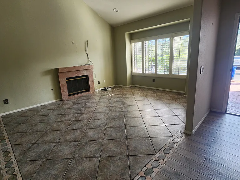 1068 Fairhill Ter — Photo 11
