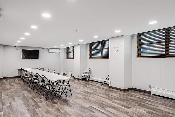 Sold by Sold By Bart Real Estate Partners inc | media 70