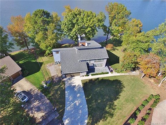 2nd image of 318 Hermance Ln