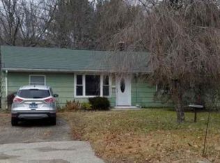 8 Lynn St, Colchester, CT 06415