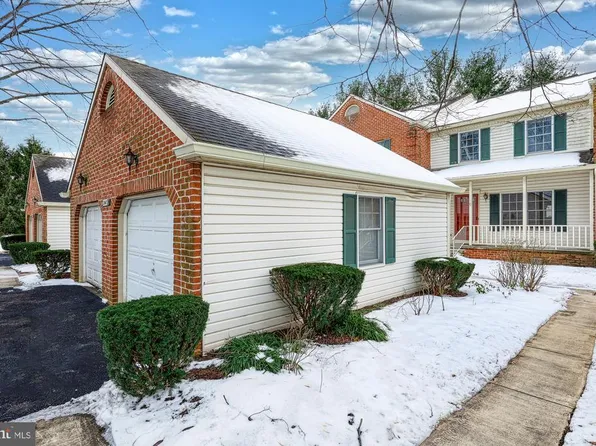2047C Raleigh Rd, Hummelstown, PA 17036