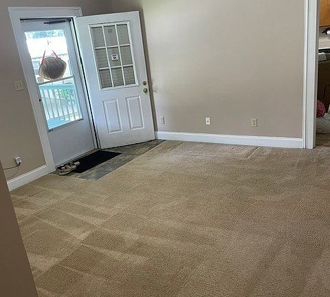 2nd image of 4 Magnolia St
