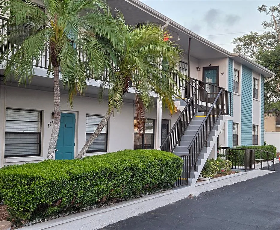 2 bed, 2.0 bath, 960 sqft, $1,680 — Photo 4