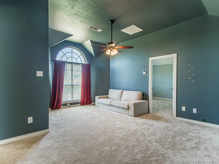 4129 Staten Island Dr — Photo 5