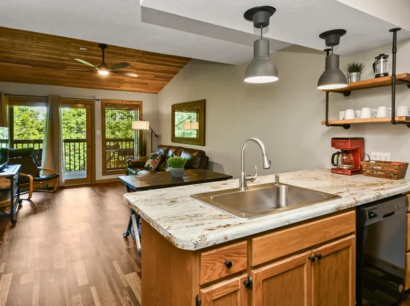 437 Notch Lane Building 16 Unit 9, Branson West, MO 65737