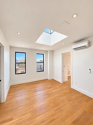 Living room 1, photo 1