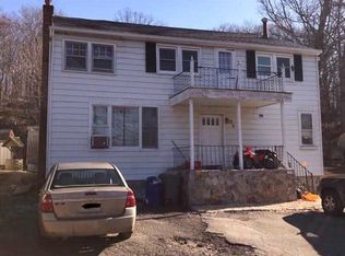 28 Olcott Rd, West Milford, NJ 07421