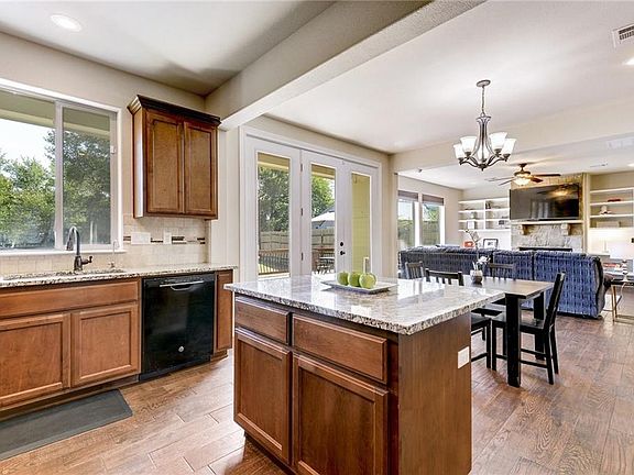 4th image of 204 Arbor Hill Way