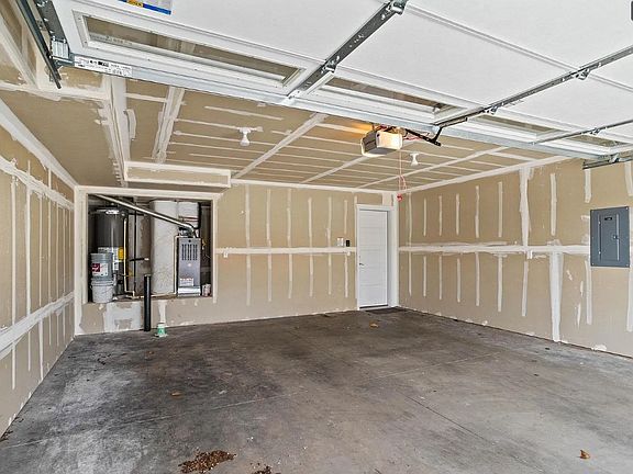 5th image of 306 S Clinton Rd #1