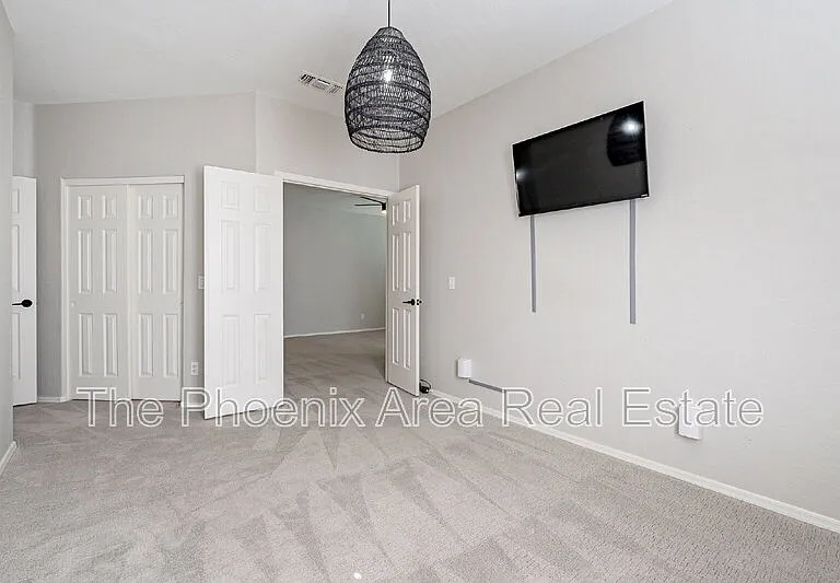 2823 E Tulsa St — Photo 26