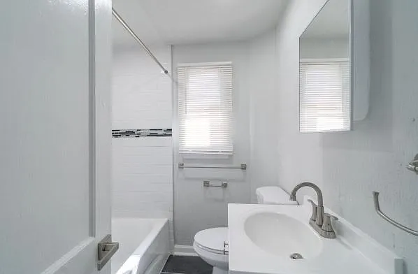 128 Yorke St #A13 — Photo 10
