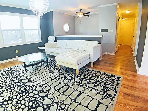 5th image of 12167 Taft