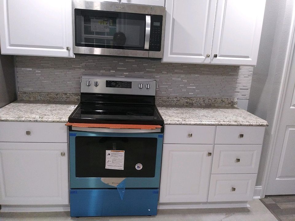 2nd image of 608 Silver Lily Ln