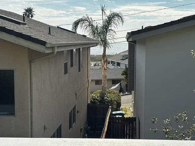 2599 Laurel Ave #B — Photo 5