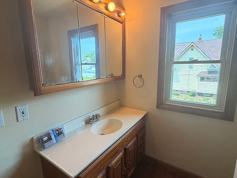 601 Nicholas St — Photo 14