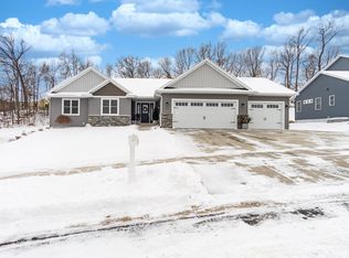 800 Knollwood Dr, Holmen, WI 54636