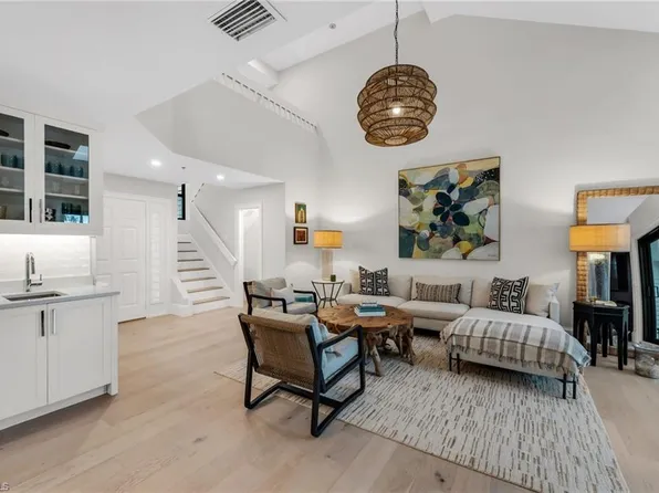 569 PARK SHORE DR #G5, NAPLES, FL 34103