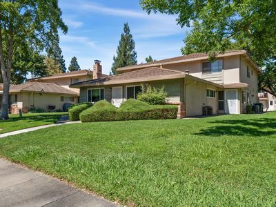 5061 Rhode Island Dr APT 3, Sacramento, CA, 95841