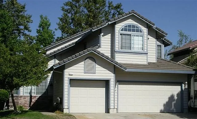 4413 Palisades Way photo 1