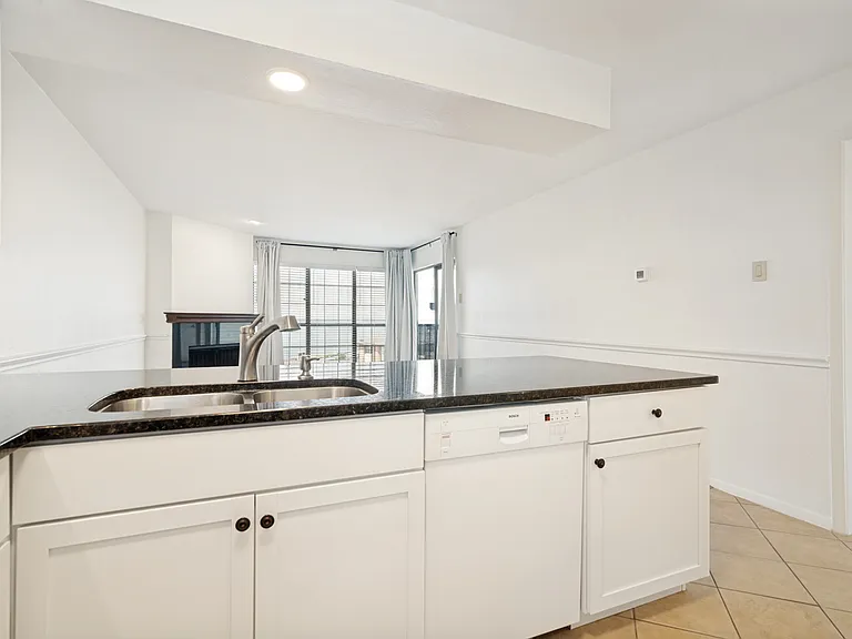 253 Henry M Chandler Dr — Photo 3