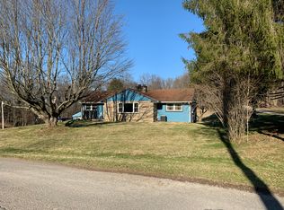 96 Nixon School Rd, Fairmont, WV 26554