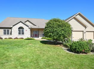 6300 Bald Eagle Rd, Racine, WI 53406