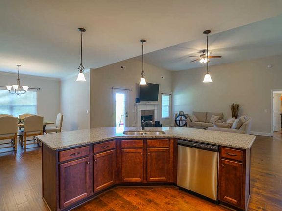5th image of 2103 Faulkner Springs Dr