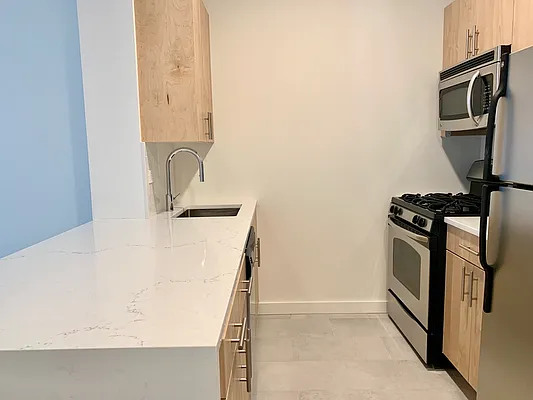 Rented by The Dermot Realty Management Company | media 48