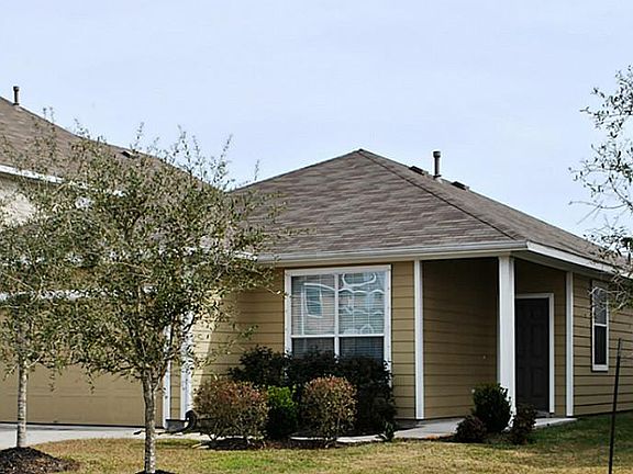 *Double wide driveway & two car Garage*