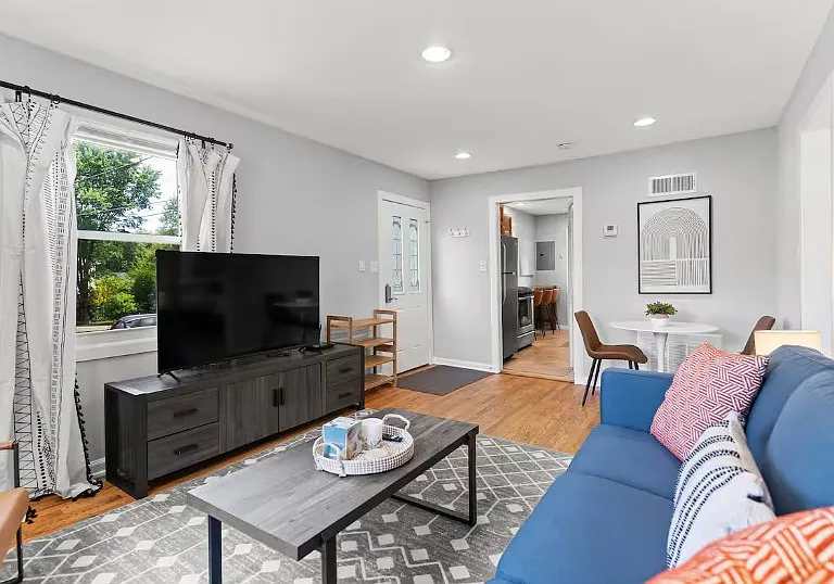 2 Burgundy Ct — Photo 3