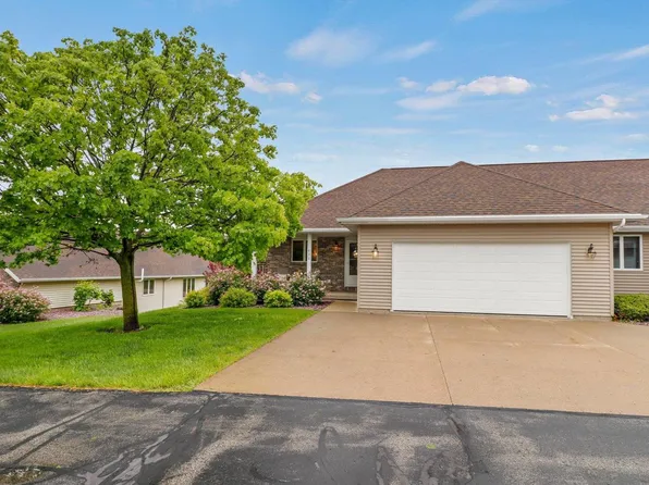 630 Prairie Hills Drive, Dodgeville, WI 53533