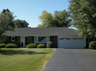 2995 E Water Rd, Byron, IL 61010