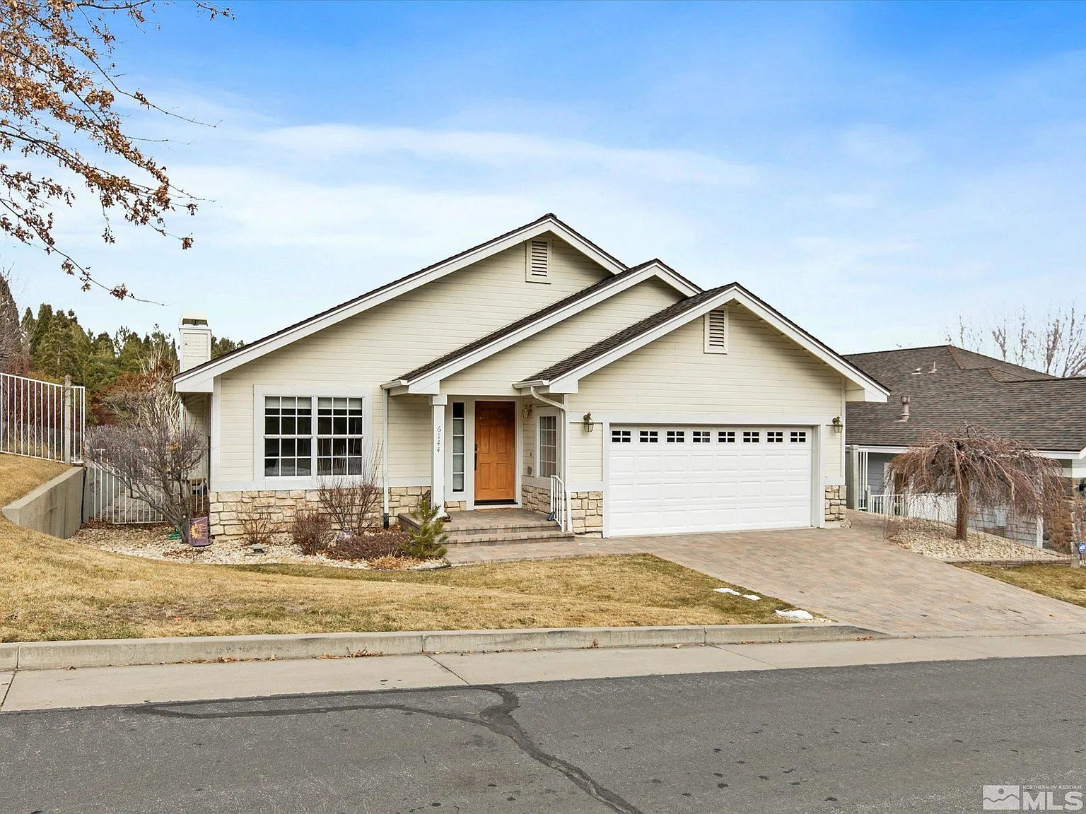 6144 Carriage House Way photo 1