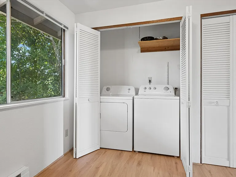 In Unit Washer and Dryer