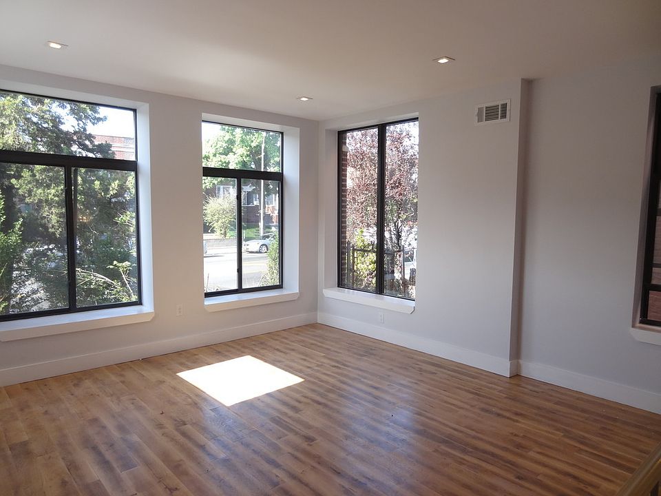 1st image of 488 Empire Blvd APT 1F