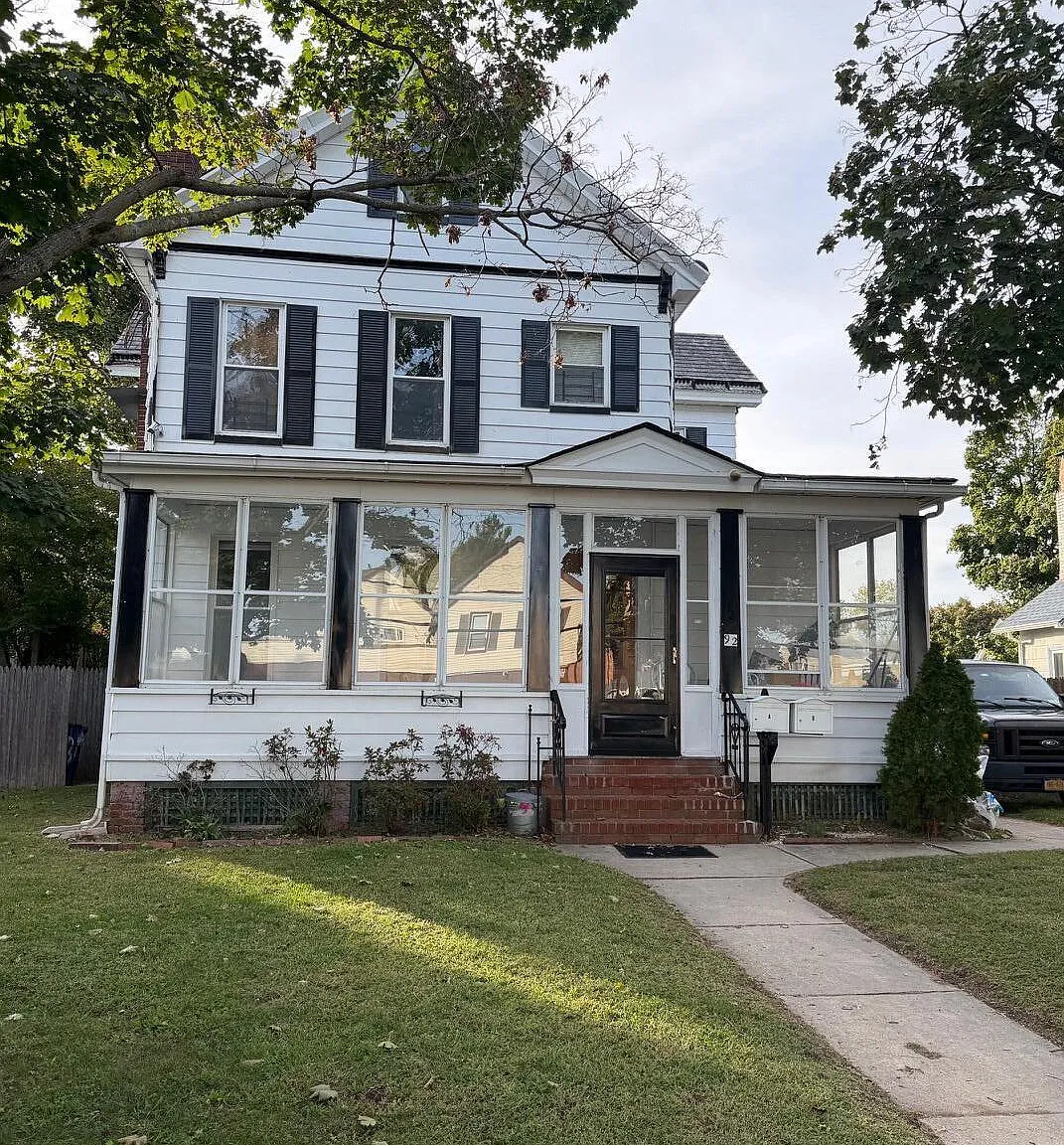 2 bed, 1200 sqft, $2,300 — Photo 1