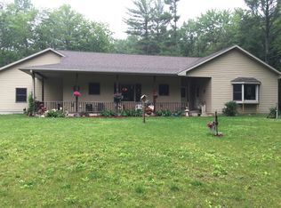 N8751 County Road G, Iola, WI 54945