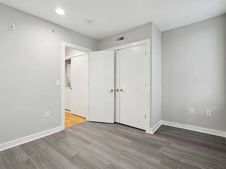 3044 Richmond St #9 — Photo 1