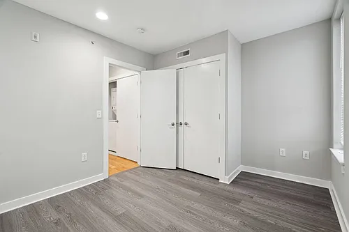 3044 Richmond St Photo 1