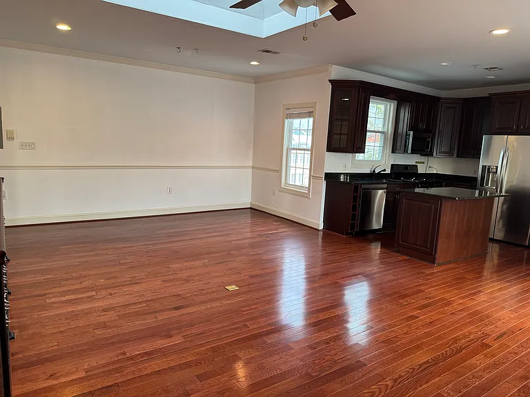 611 Quincy St NW #4 — Photo 45