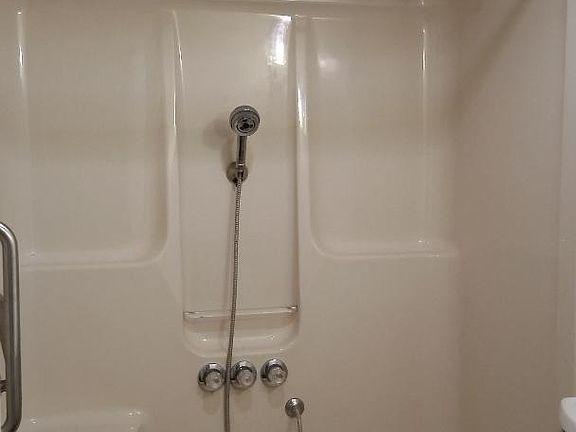 4th image of 565 Ayrshire Way APT G